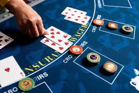 Dealer terlatih di meja roulette goblox Dealer roulette goblox siap melayani pemain